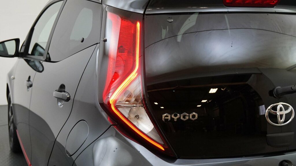 Toyota Aygo 1.0 Vvt-i X-trend Funroof Silver #33
