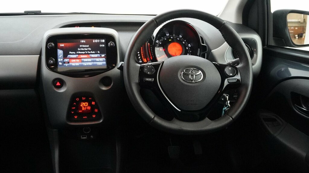 Toyota Aygo 1.0 Vvt-i X-trend Funroof Silver #31