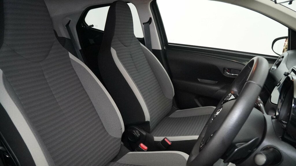 Toyota Aygo 1.0 Vvt-i X-trend Funroof Silver #14