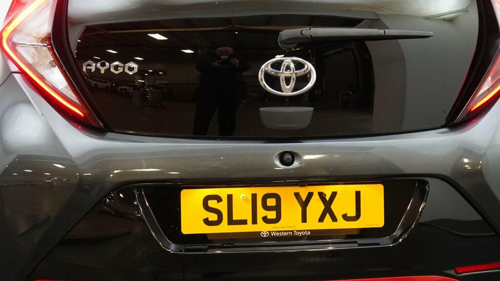 Toyota Aygo 1.0 Vvt-i X-trend Funroof X-shift Euro 6 Grey #5