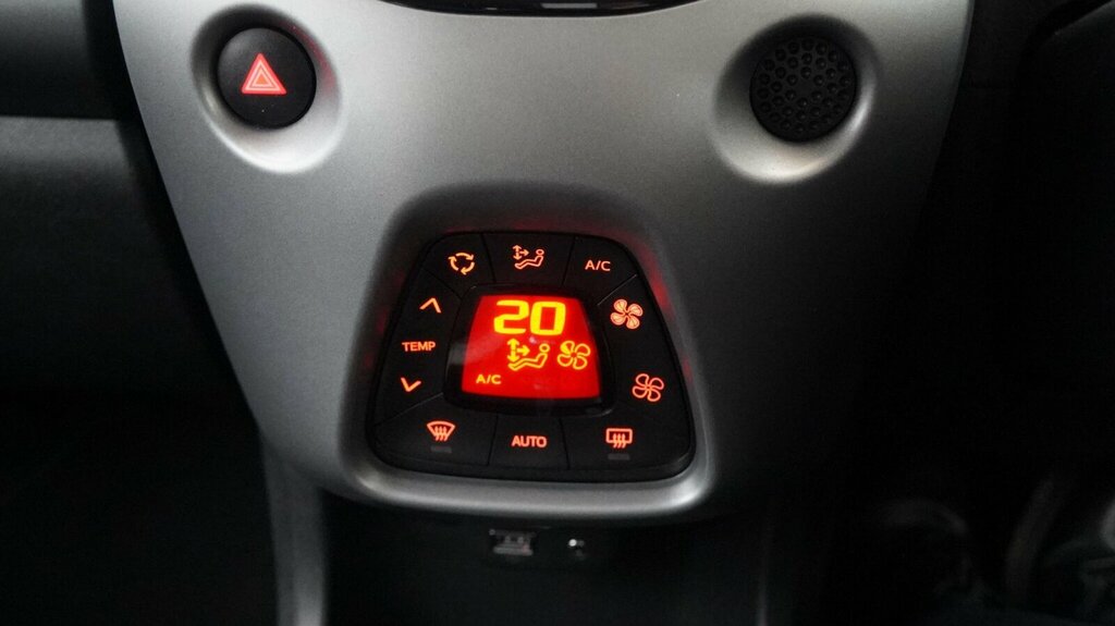 Toyota Aygo 1.0 Vvt-i X-trend Funroof Silver #19