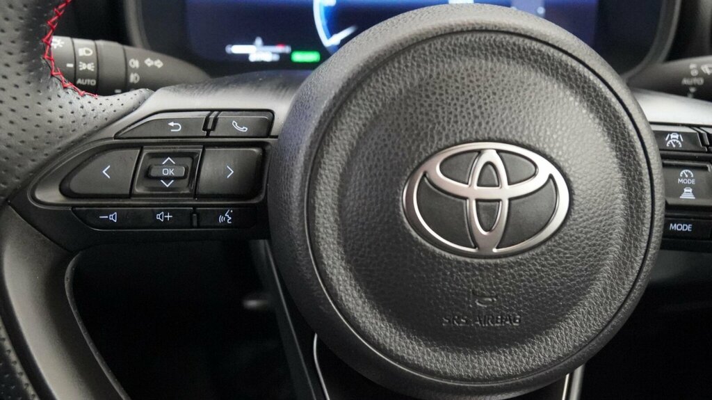 Toyota Yaris 1.5 Hybrid Gr Sport Cvt Estate White #31