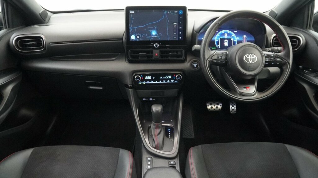 Toyota Yaris 1.5 Hybrid Gr Sport Cvt Estate White #8