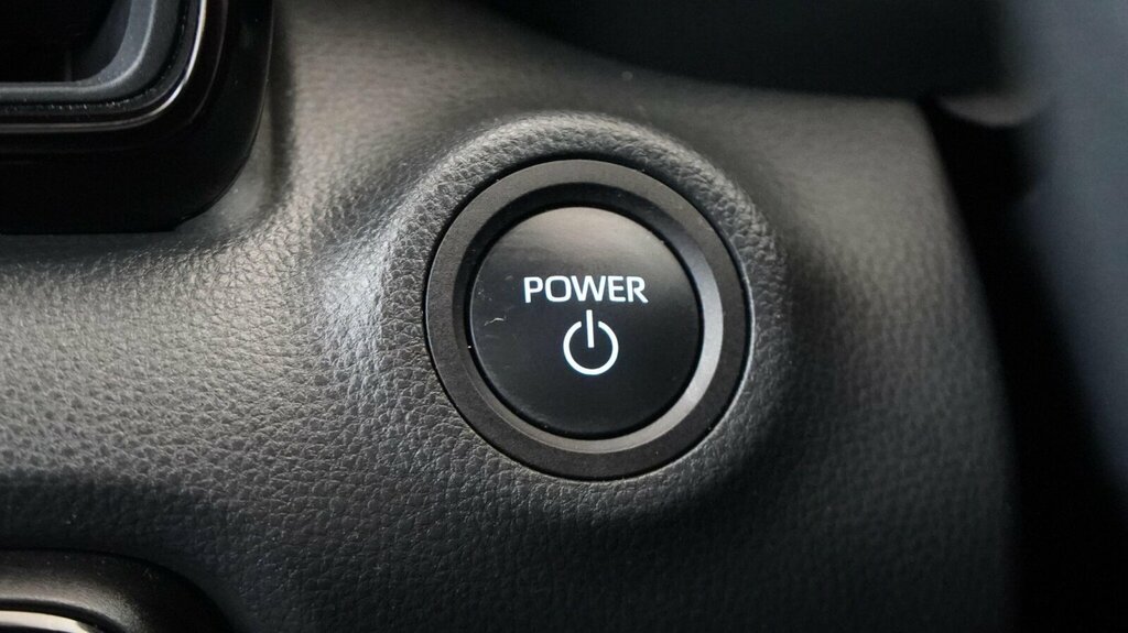 Toyota Yaris 1.5 Hybrid Gr Sport Cvt Estate White #19
