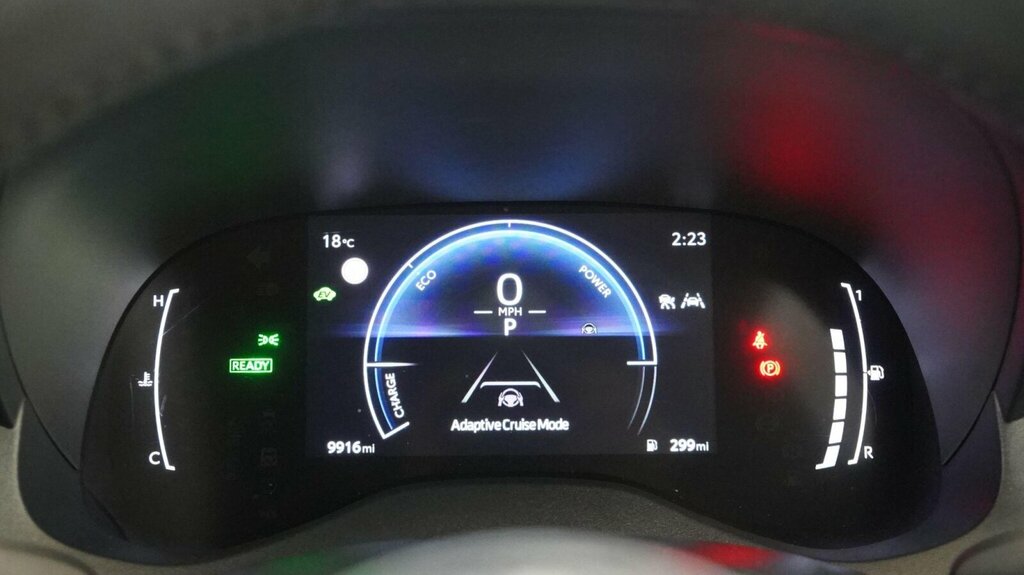 Toyota Yaris Cross 1.5 Hybrid 130 Gr Sport Cvt White #23