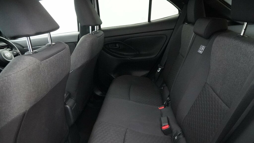 Toyota Yaris Cross 1.5 Hybrid 130 Gr Sport Cvt White #13