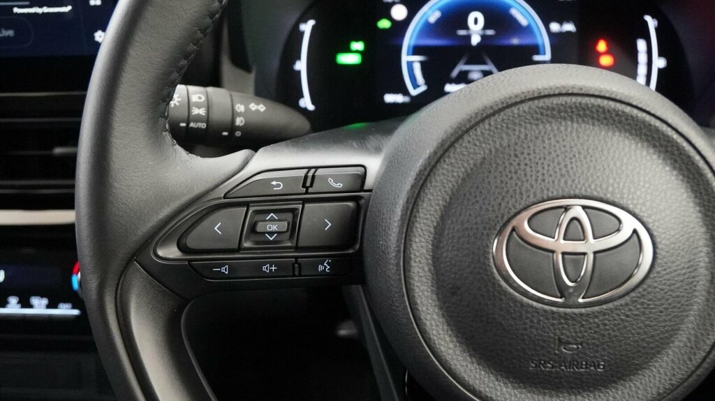 Toyota Yaris Cross 1.5 Hybrid 130 Gr Sport Cvt White #26