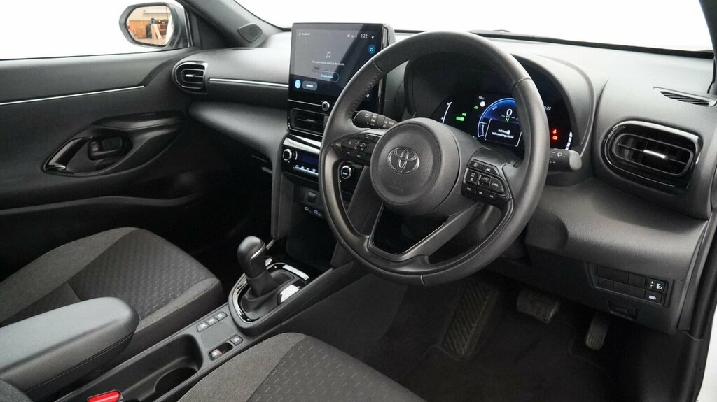 Toyota Yaris Cross 1.5 Hybrid 130 Gr Sport Cvt White #7