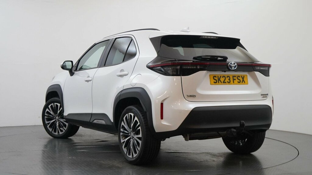 Toyota Yaris Cross 1.5 Vvt-h Excel E-cvt Awd Euro 6 Ss White #3