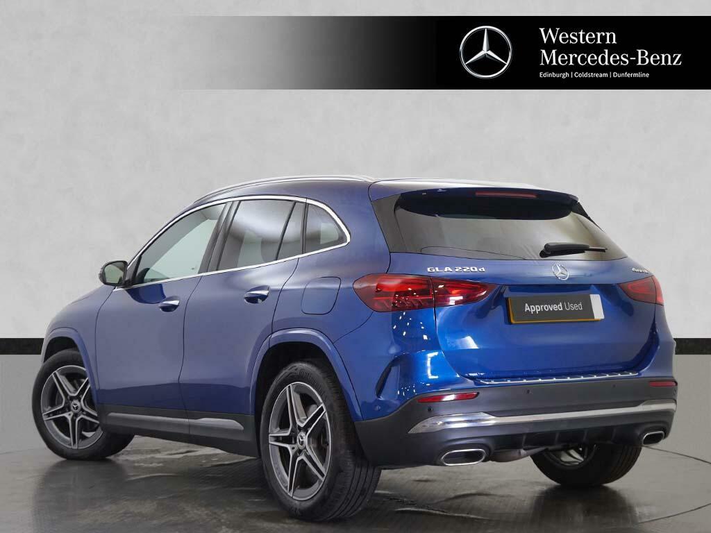 Mercedes-Benz GLA Class Gla 220 D 4Matic Amg Line Premium Blue #2