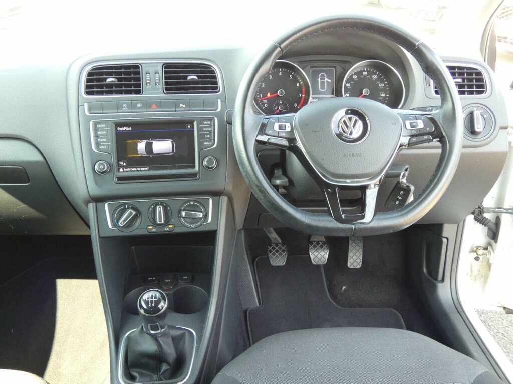 Volkswagen Polo 1.2 Tsi Bluemotion Tech Match Euro 6 Ss White #4