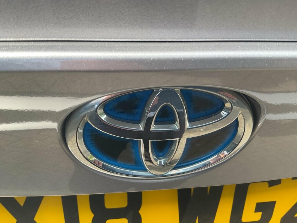 Toyota C-Hr Hybrid 1.8 122Bhp Dynamic Crossover 5-Dr Grey #43