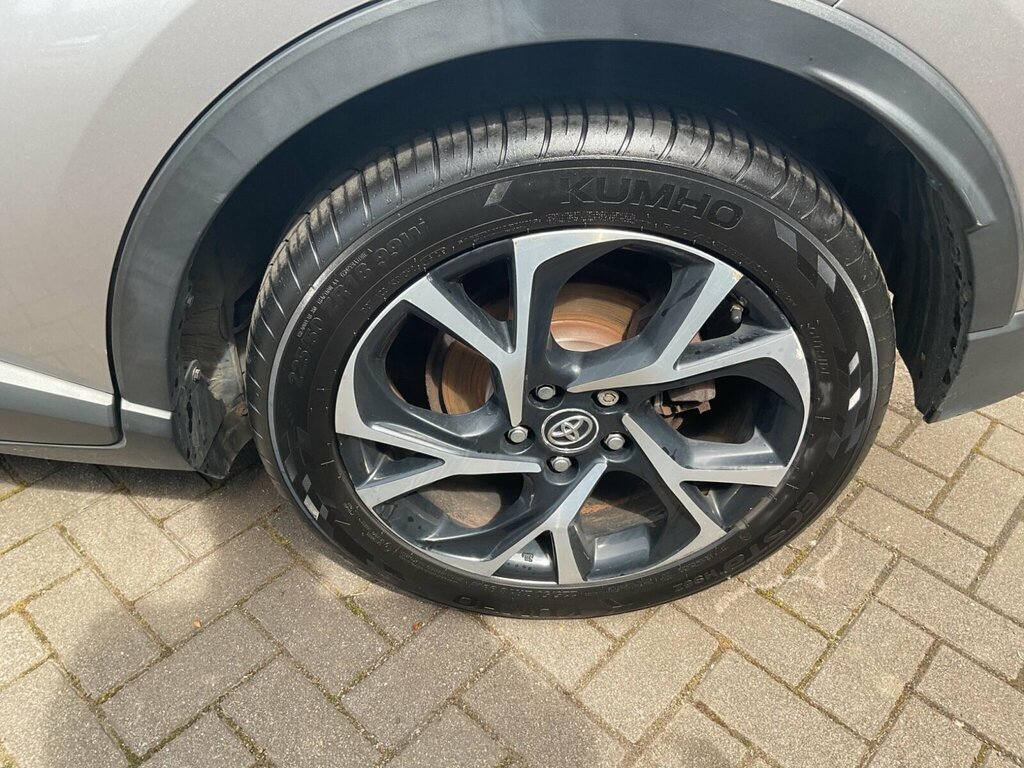 Toyota C-Hr Hybrid 1.8 122Bhp Dynamic Crossover 5-Dr Grey #23