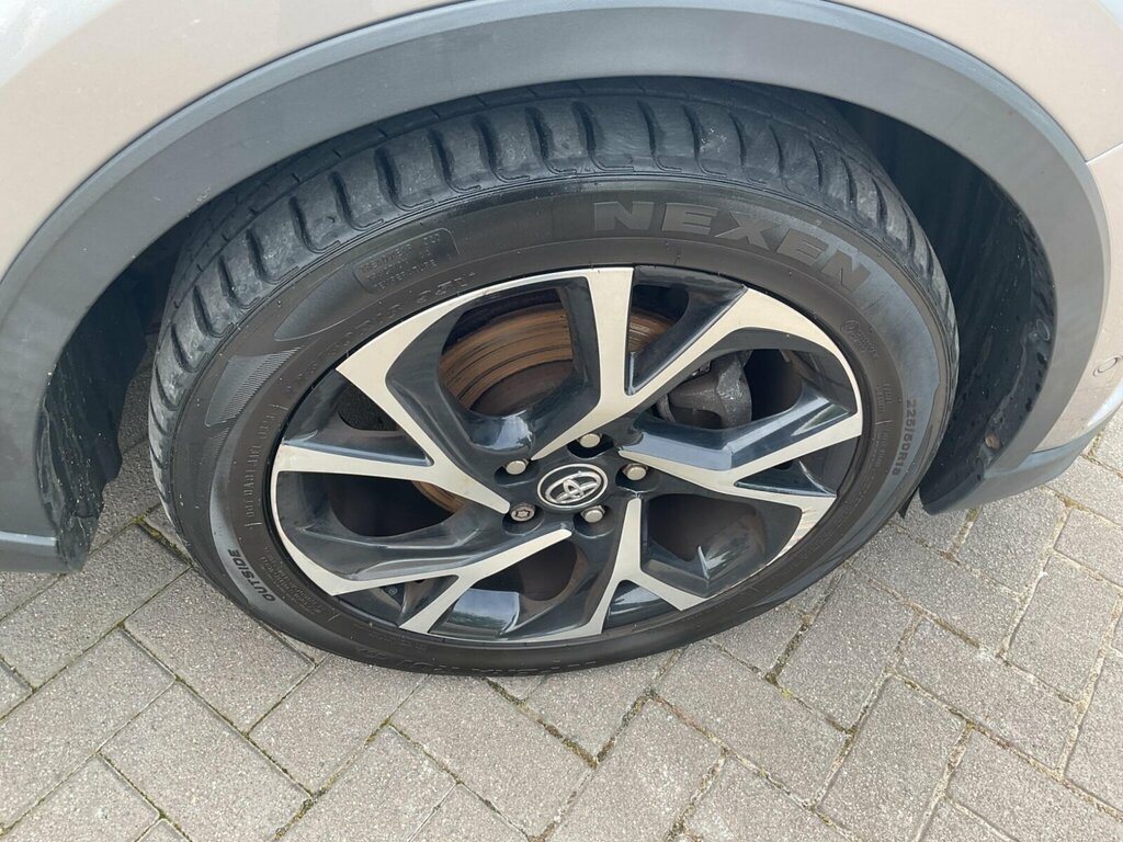 Toyota C-Hr Hybrid 1.8 122Bhp Dynamic Crossover 5-Dr Grey #25