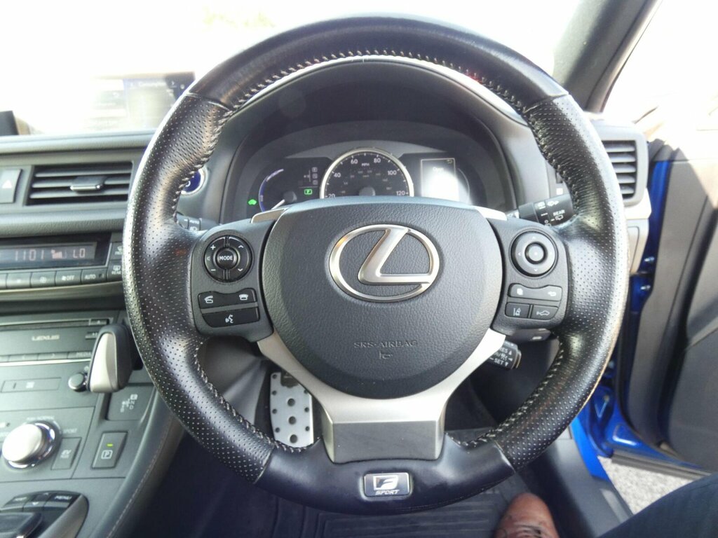 Lexus CT 200H White #33