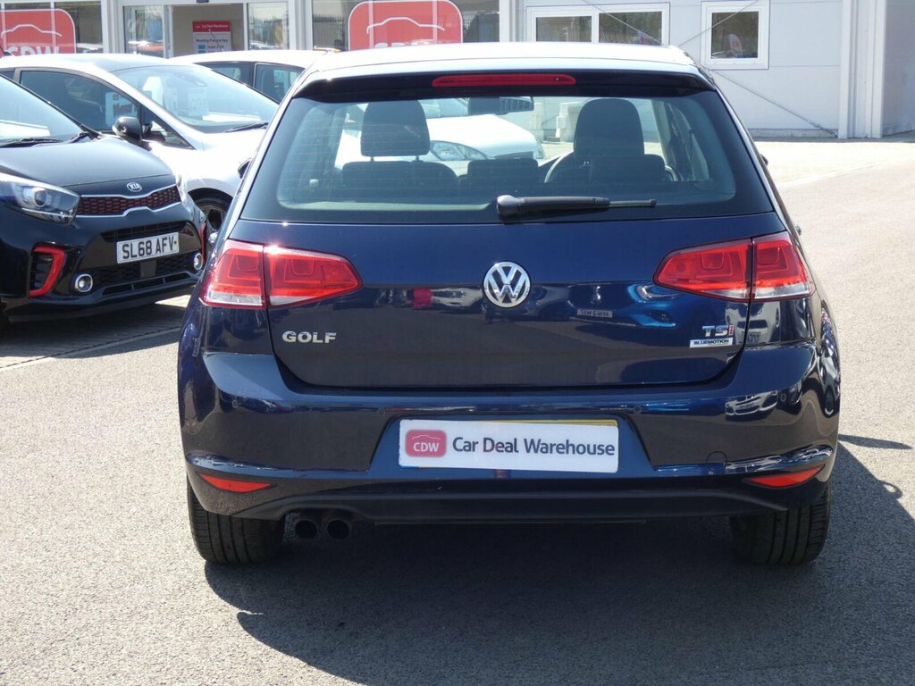 Volkswagen Golf Hatchback Red #5