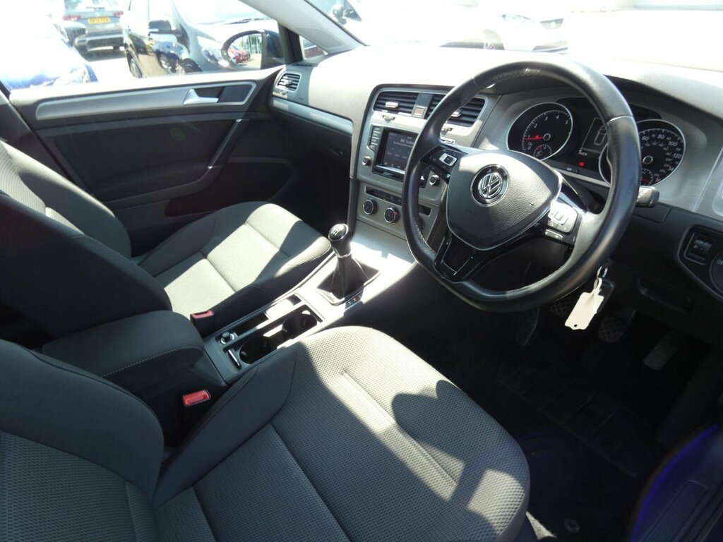 Volkswagen Golf Hatchback Red #8
