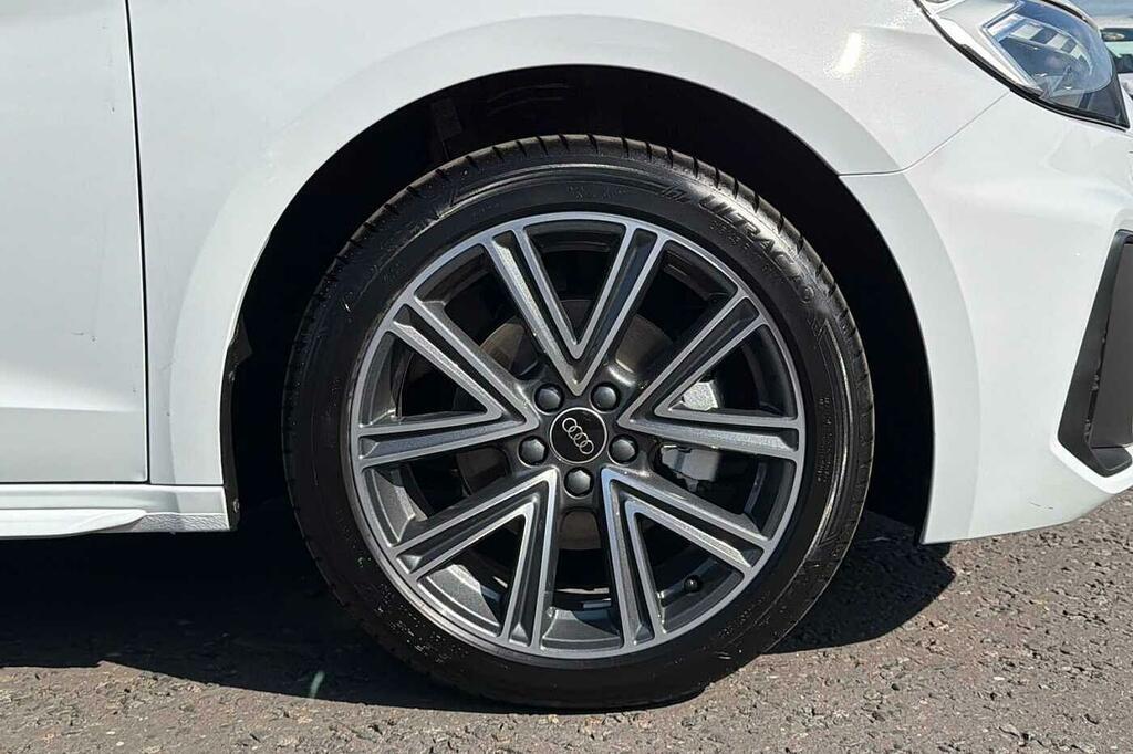 Audi A1 S Line 35 Tfsi 150 Ps S Tronic SM26ERJ White #5