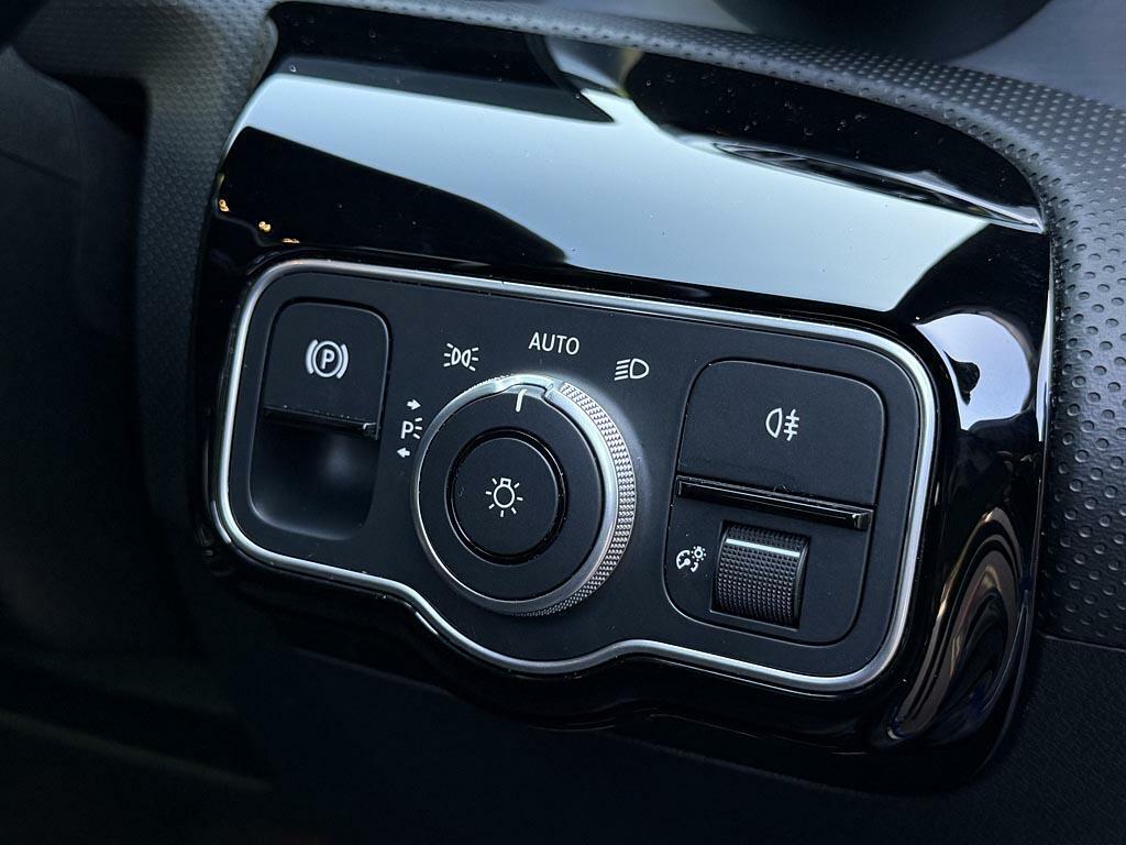 Mercedes-Benz A Class Hatchback Black #13