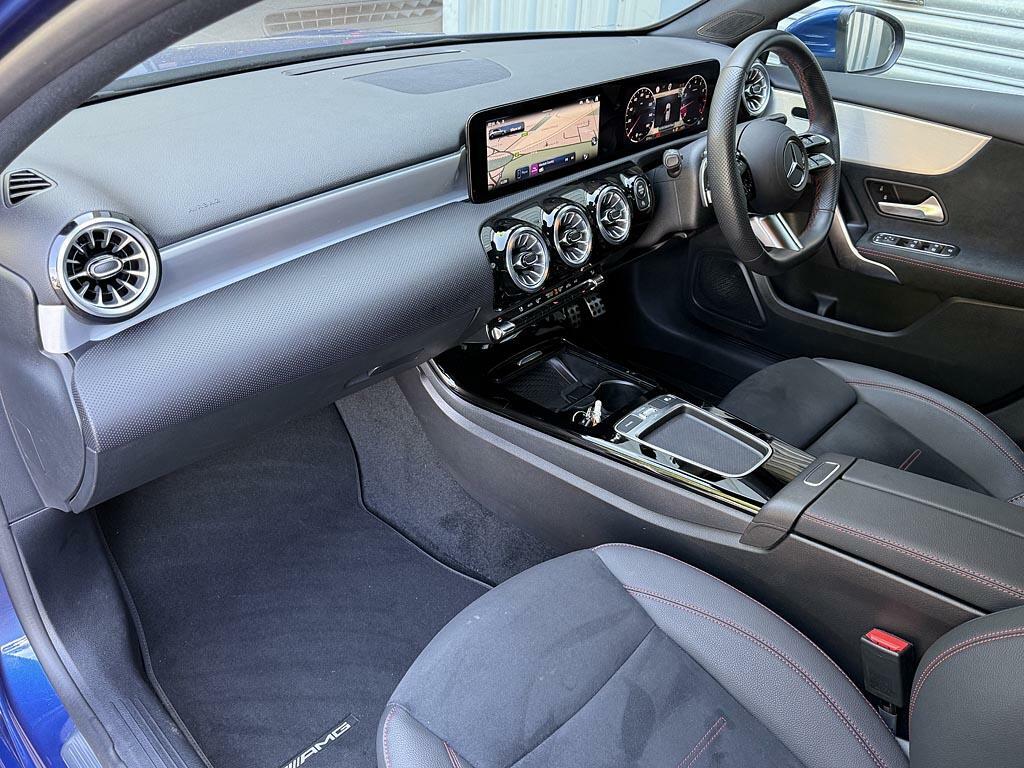 Mercedes-Benz A Class Hatchback Black #3