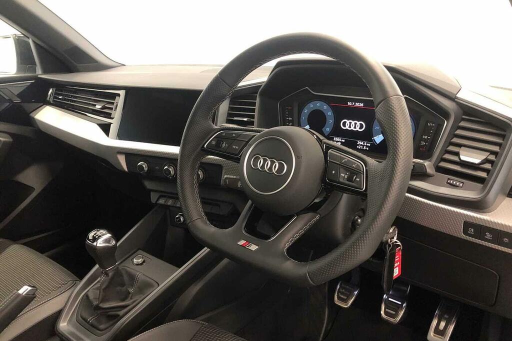 Audi A1 Black Edition 30 Tfsi 116 Ps 6-Speed SN26ZRO White #6