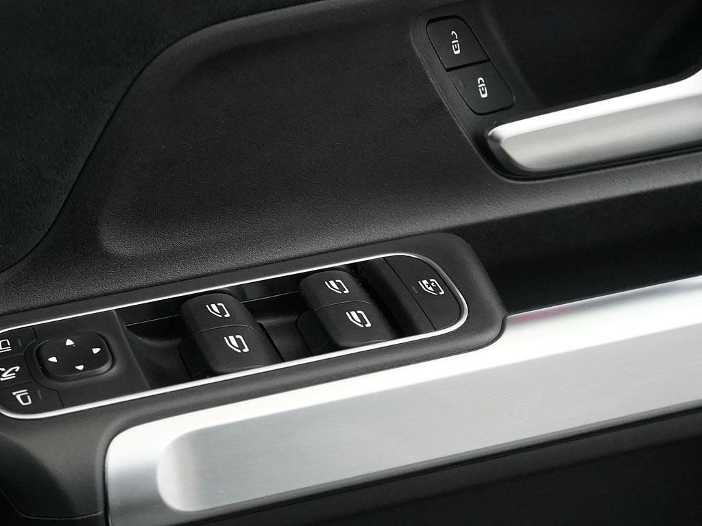 Mercedes-Benz GLB Class Suv Black #36
