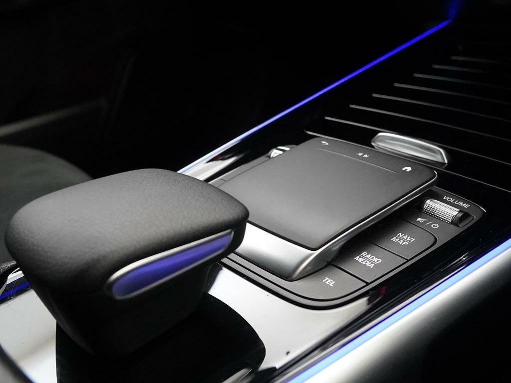 Mercedes-Benz GLB Class Suv Black #30