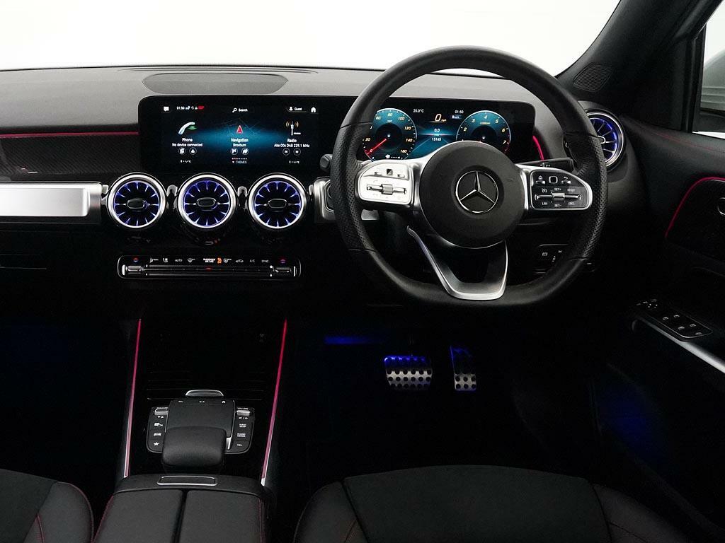 Mercedes-Benz GLB Class Glb 200 Amg Line Premium White #5