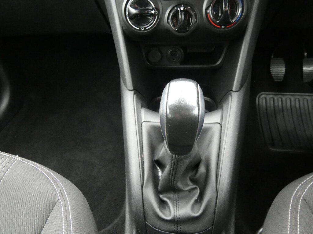Peugeot 208 Black #13