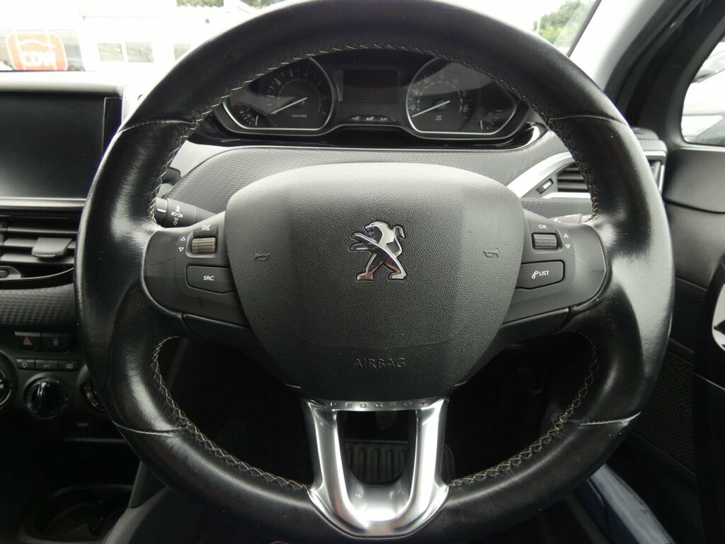 Peugeot 208 Black #33