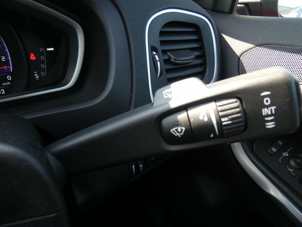 Volvo V40 Hatchback Blue #20