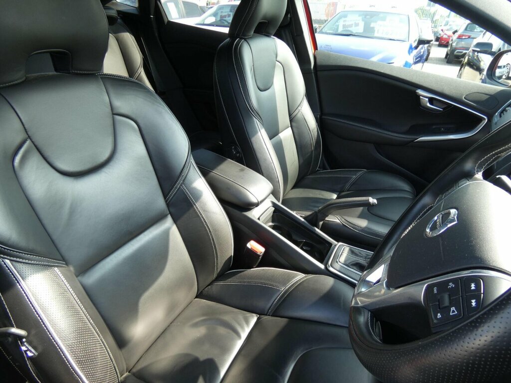 Volvo V40 Hatchback Blue #15