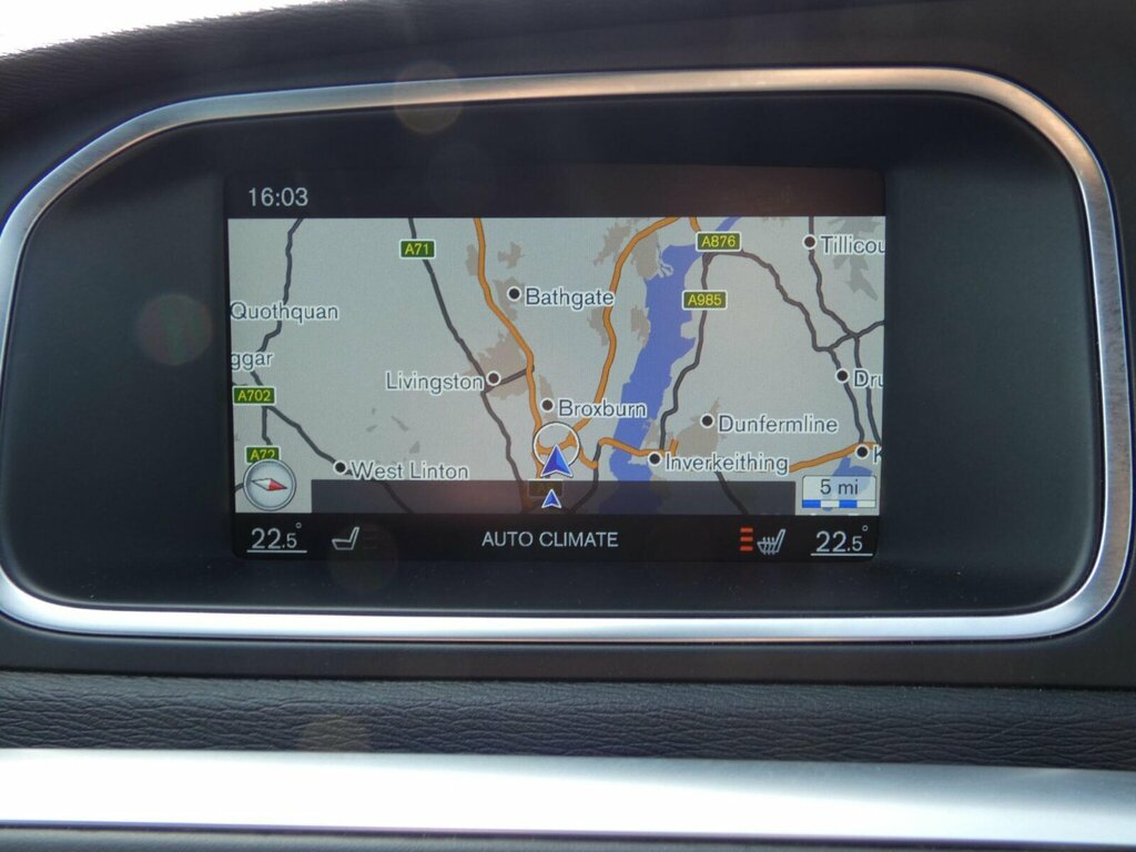 Volvo V40 Hatchback Blue #28