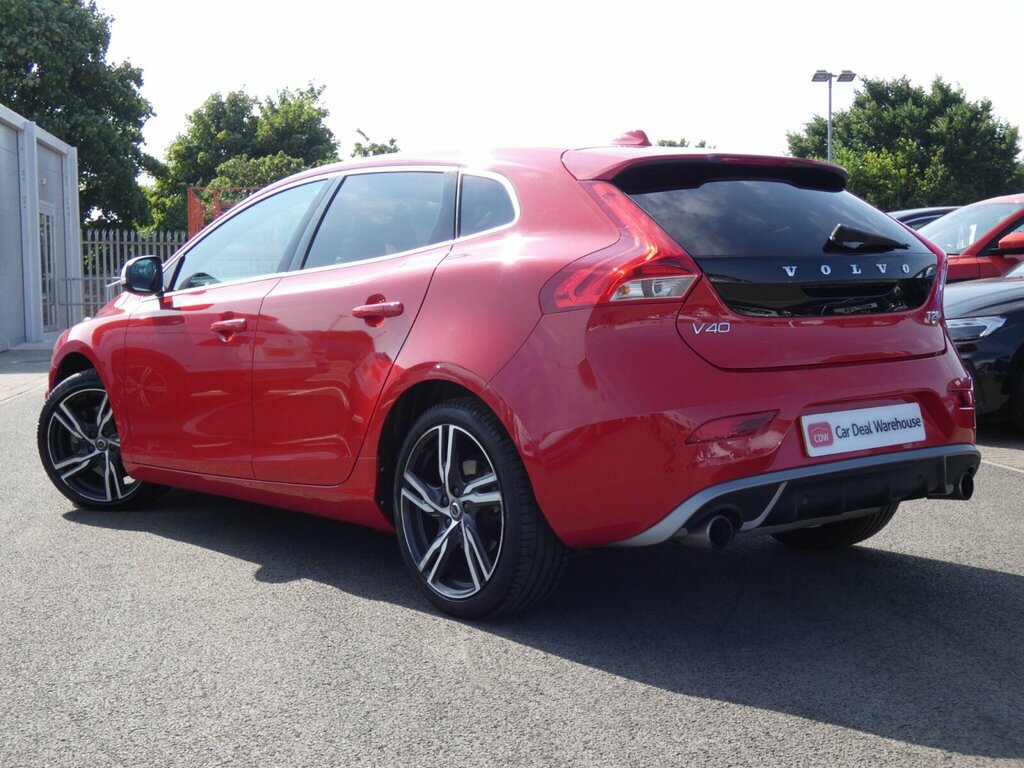 Volvo V40 1.5 T2 R-design Pro Euro 6 Ss Red #2