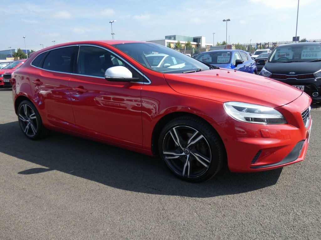Volvo V40 1.5 T2 R-design Pro Euro 6 Ss Red #4