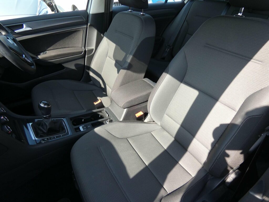 Volkswagen Golf Black #32