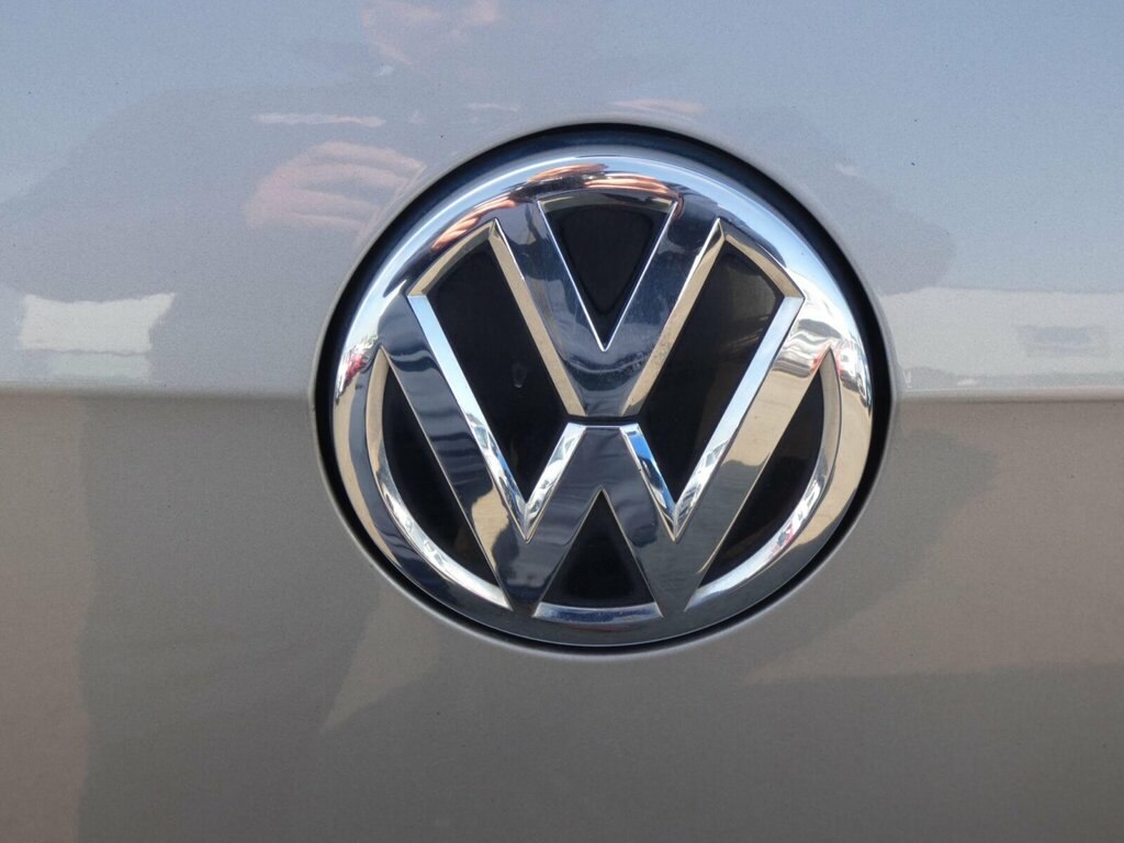 Volkswagen Golf Black #25