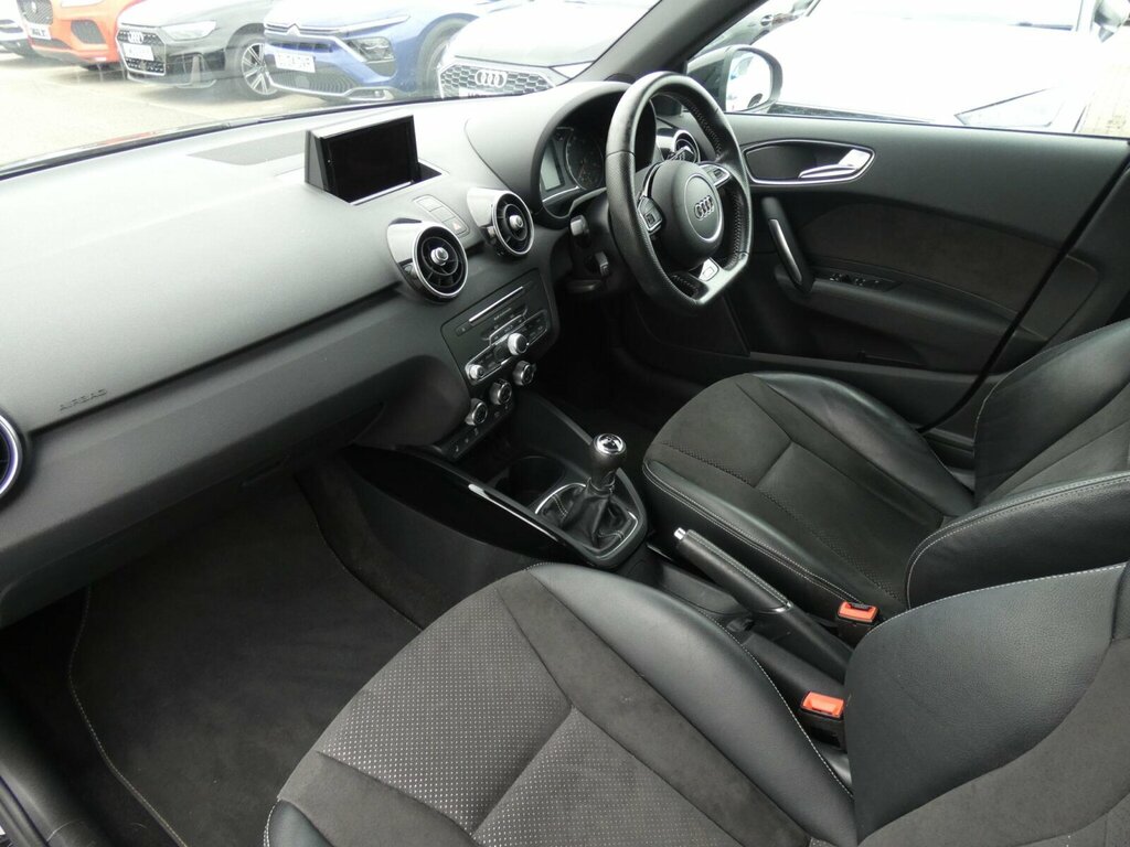 Audi A1 1.4 Tfsi Cod Black Edition Sportback Euro 6 Ss SL67FXW Black #3