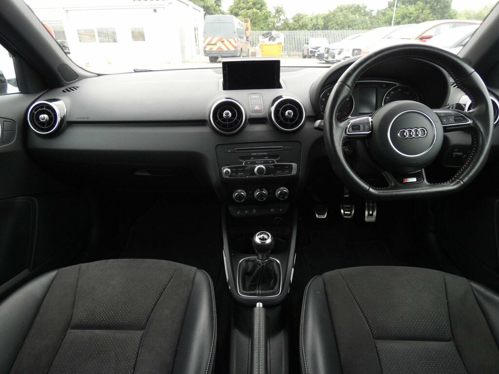 Audi A1 1.4 Tfsi Cod Black Edition Sportback Euro 6 Ss SL67FXW Black #5