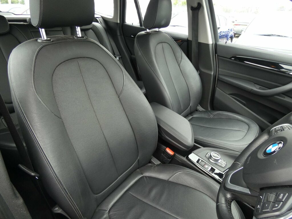 BMW X1  White #8