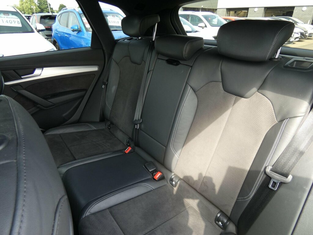 Audi Q5 Sport White #9