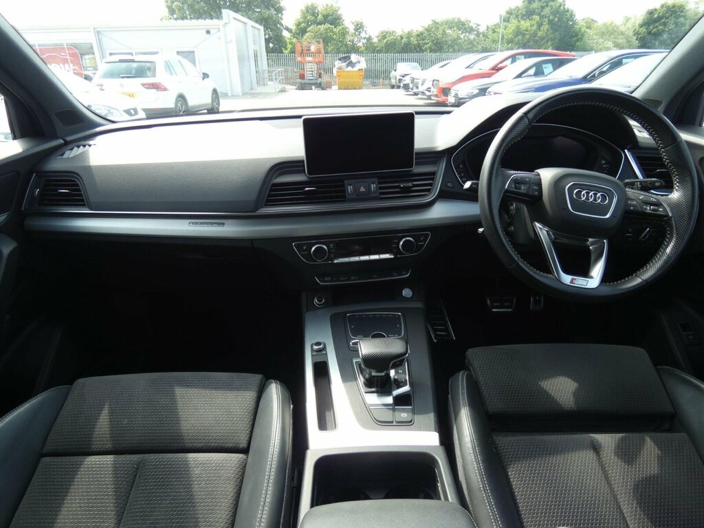 Audi Q5 Sport White #6