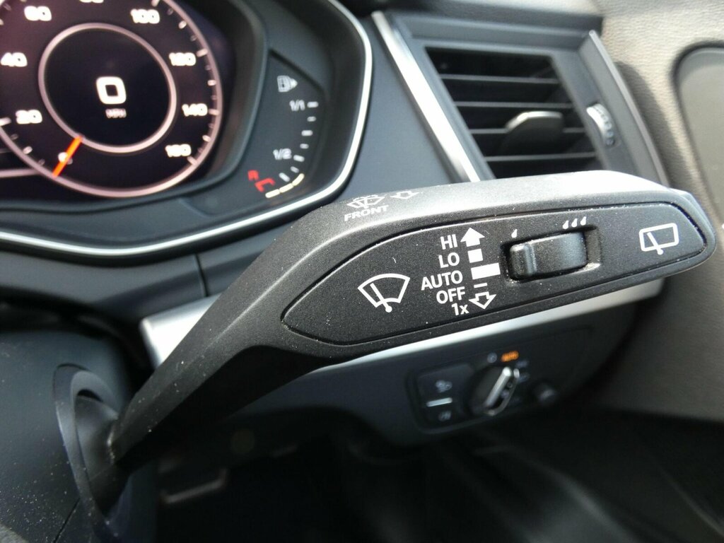 Audi Q5 Sport White #15
