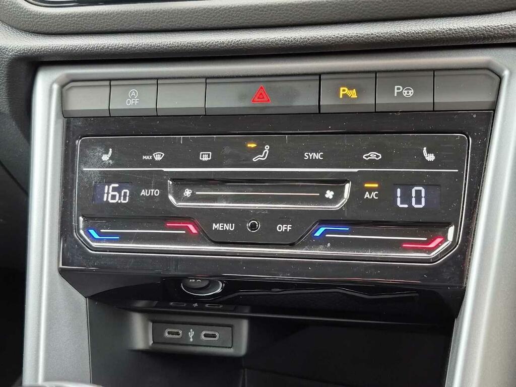 Volkswagen T-Roc Suv Black #16