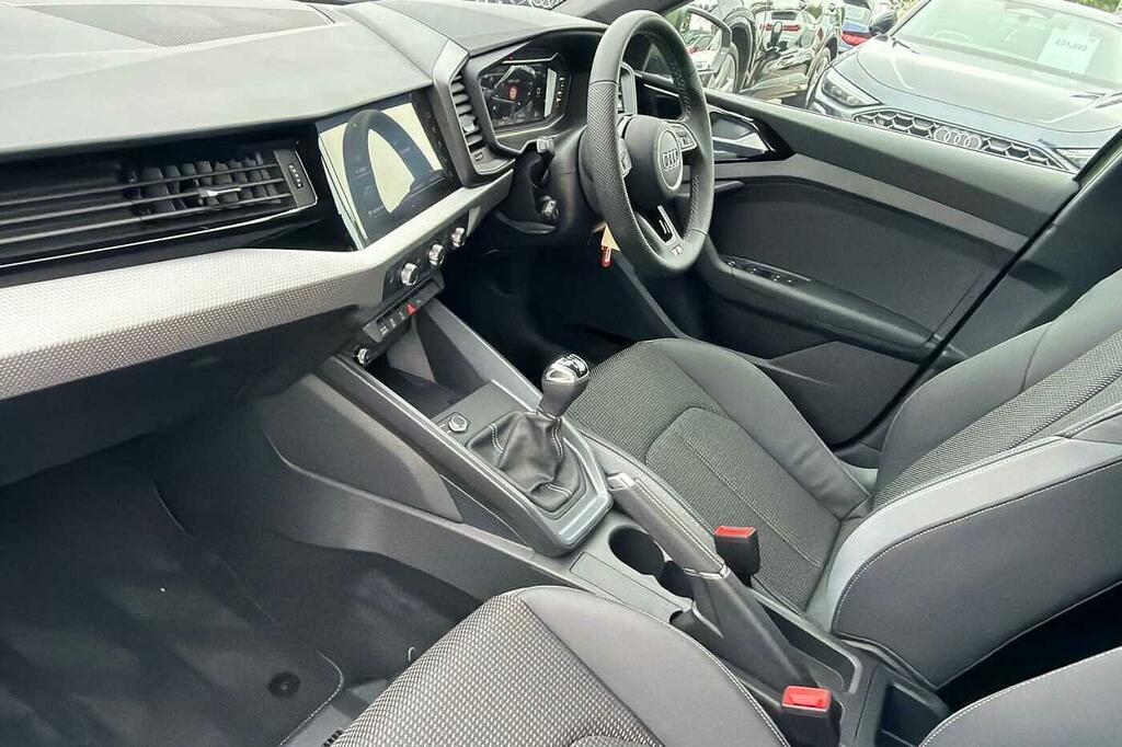 Audi A1 S Line 30 Tfsi 116 Ps 6-Speed SM26FWR Green #2