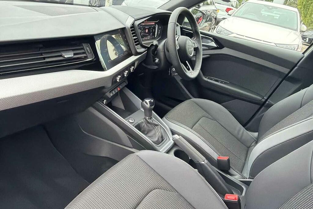 Audi A1 S Line 35 Tfsi 150 Ps S Tronic SM26EZW Silver #2