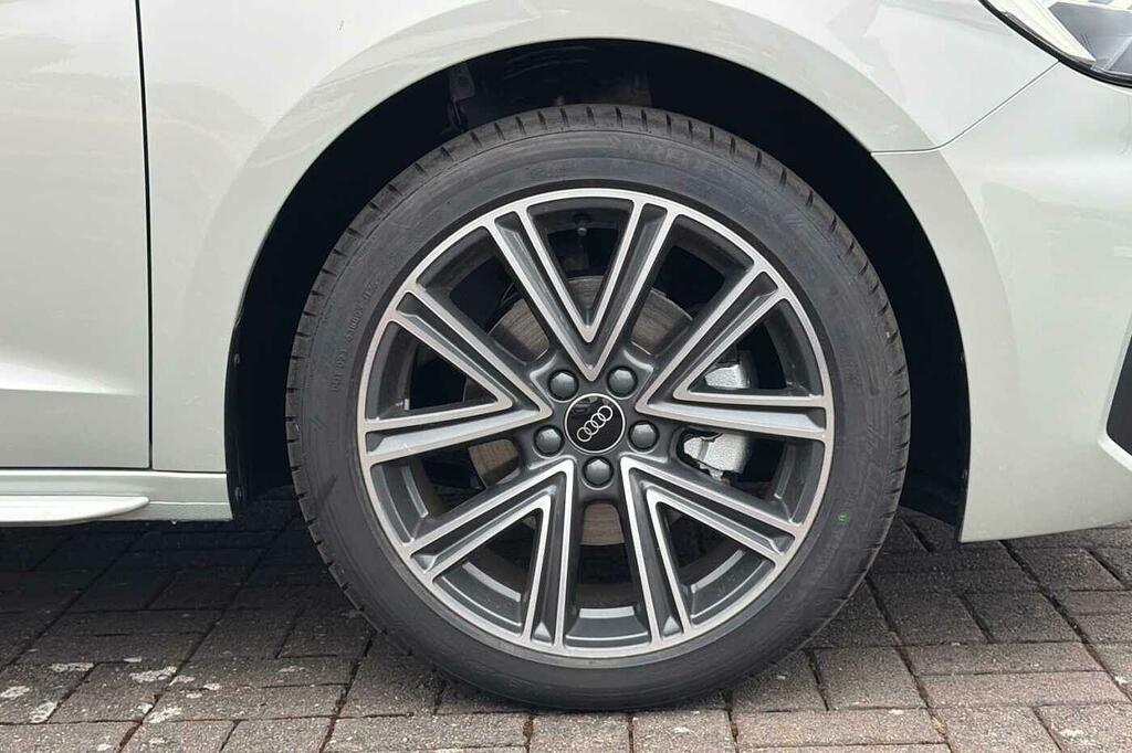 Audi A1 S Line 35 Tfsi 150 Ps S Tronic SM26EZW Silver #5