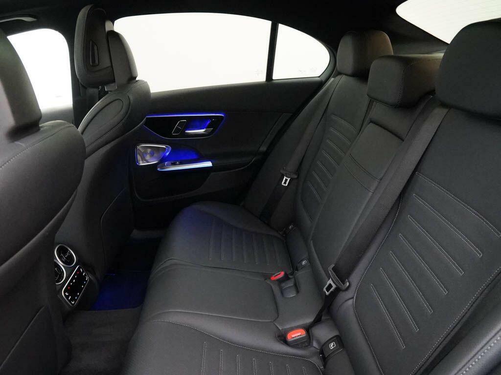Mercedes-Benz C Class Saloon White #14