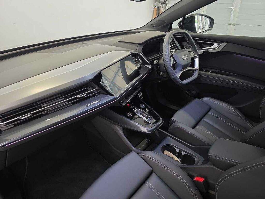 Audi Q4 E Tron Q4 Sportback Black Edition 45 E-tron Quattro 210,0 Grey #2