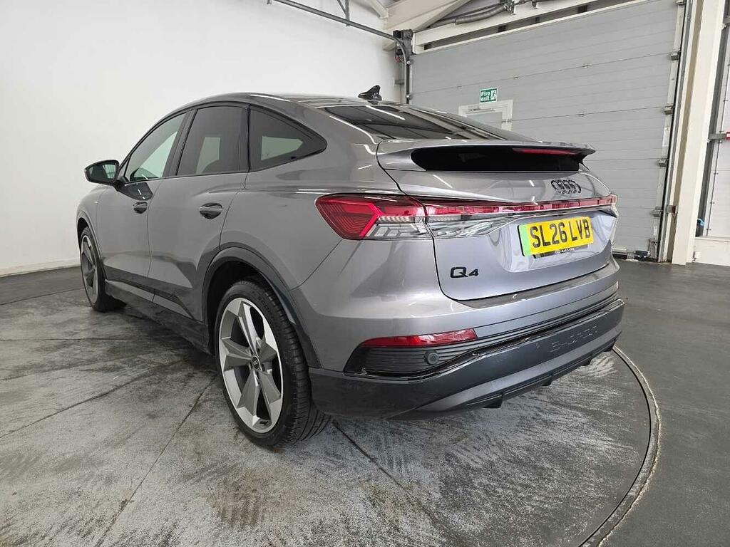 Audi Q4 E Tron Q4 Sportback Black Edition 45 E-tron Quattro 210,0 Grey #3